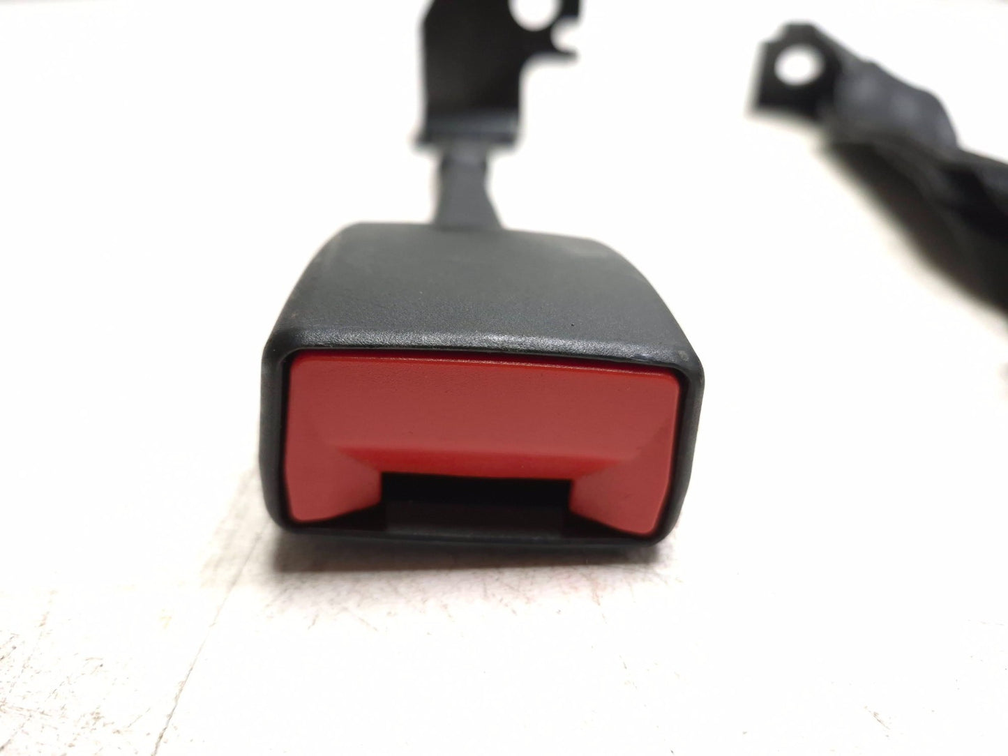 2024 Alfa Romeo Stelvio Rear Seat Belt Buckle 3pcs OEM