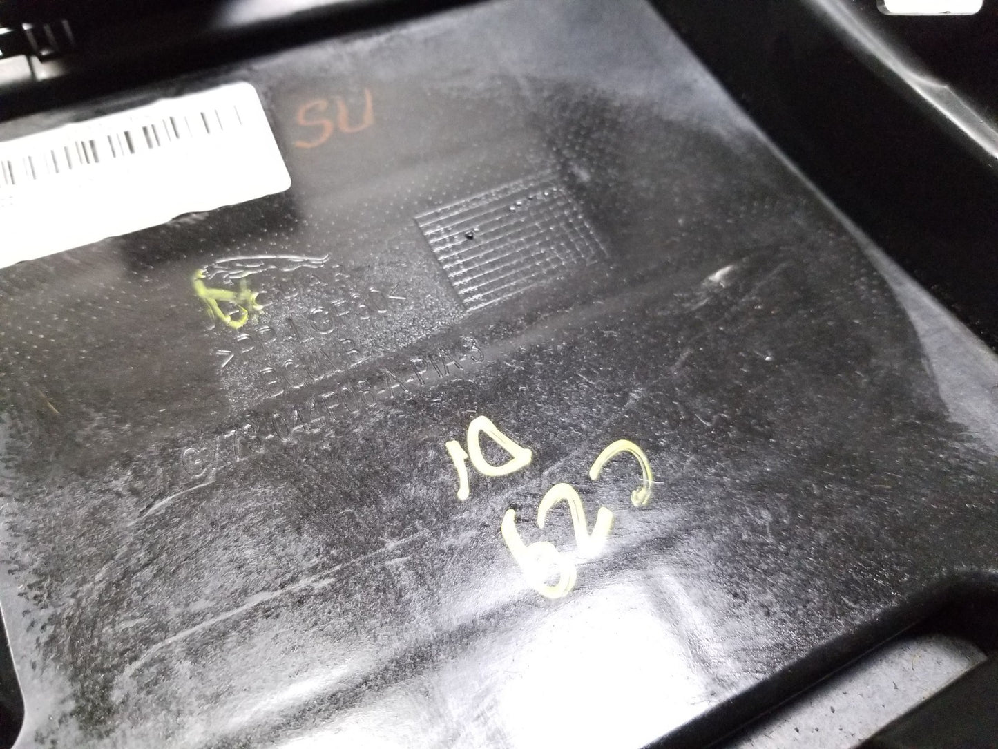 17-24 Jaguar Xe Front Driver Side Left Knee Panel Trim Gx73-044f08-a-pia-3