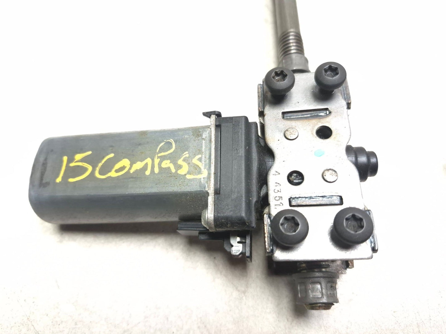 2015 Jeep Compass Front Driver Side Seat Track Adjustment Motor 4 Pcs OEM