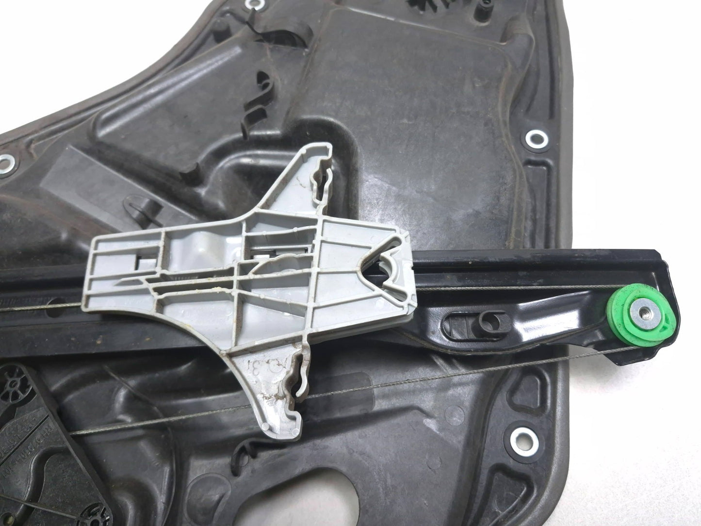 2011 Volkswagen Tiguan Rear Door Window Regulator Panel Passenger Side Right OEM