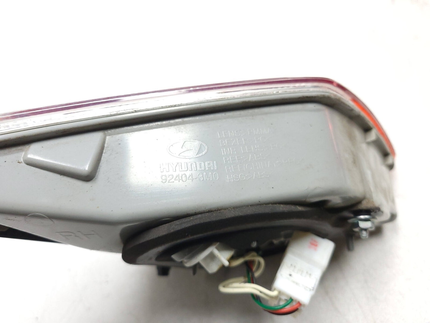 09-14 Hyundai Genesis Tail Light Inner Left & Right Pair OEM Sedan