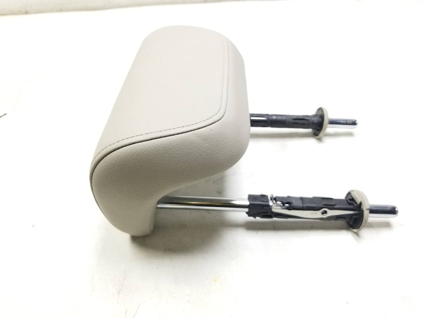 2009 - 2012 Audi Q5 Rear Seat Headrest 3pcs OEM ✅