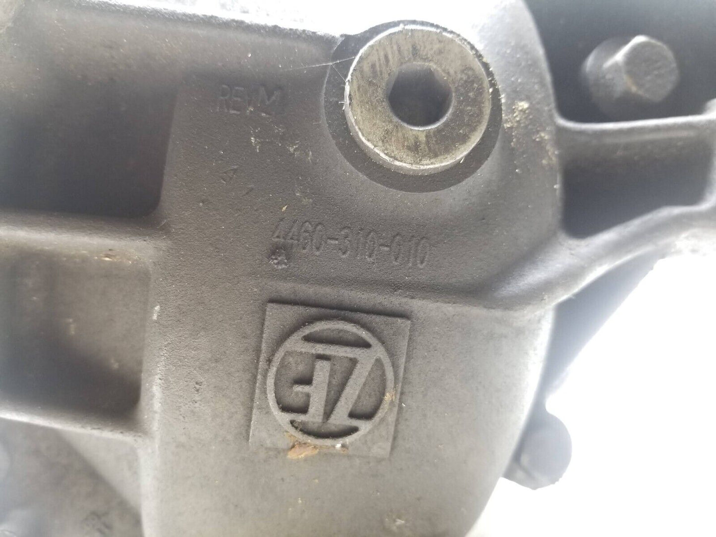 1998 - 2005 Mercedes Ml320 Front Differential Carrier OEM