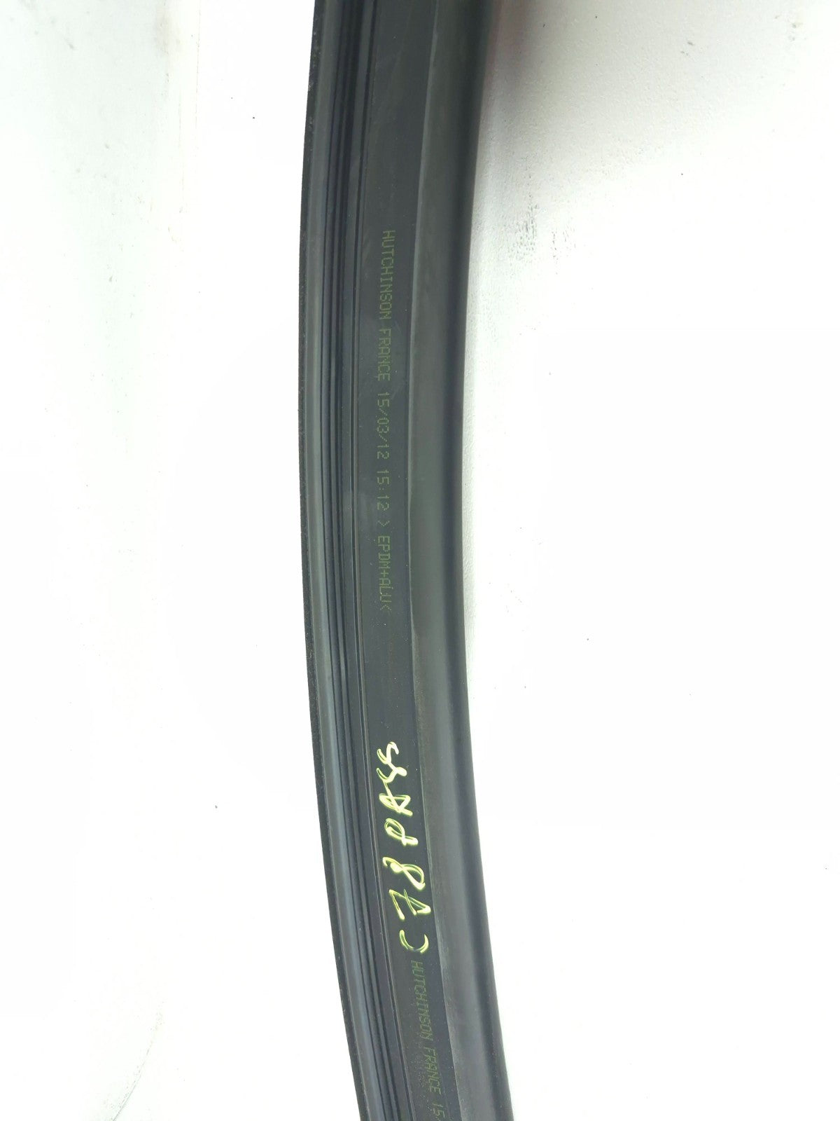 2012 Volvo C30 Front Right Passenger Door Window Belt & Weatherstrip Seal OEM