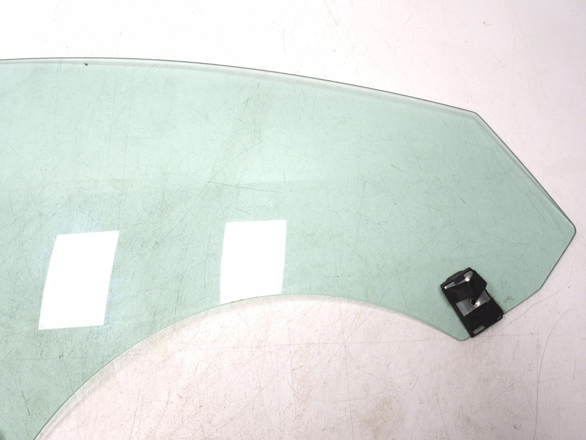 2018 Tesla Model 3 Front Door Window Glass Passenger Side 1077901-00-a OEM