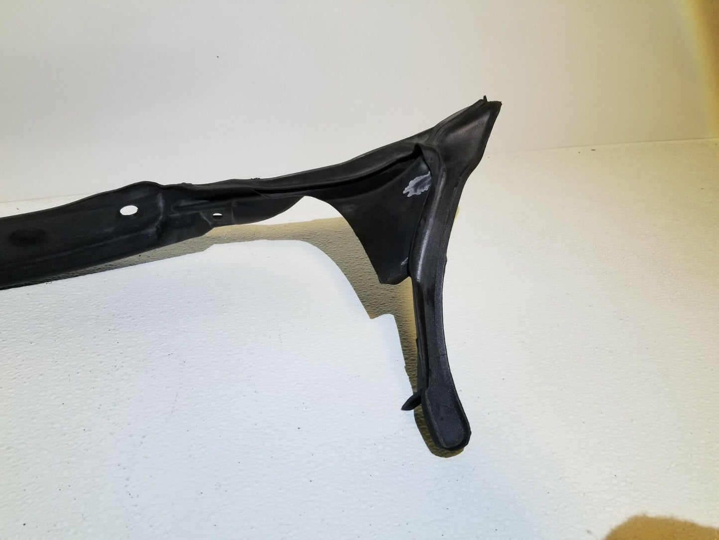 11-15 Audi Q7 Front Fender Inner Shield Plate Left Driver Side OEM 4l0821111
