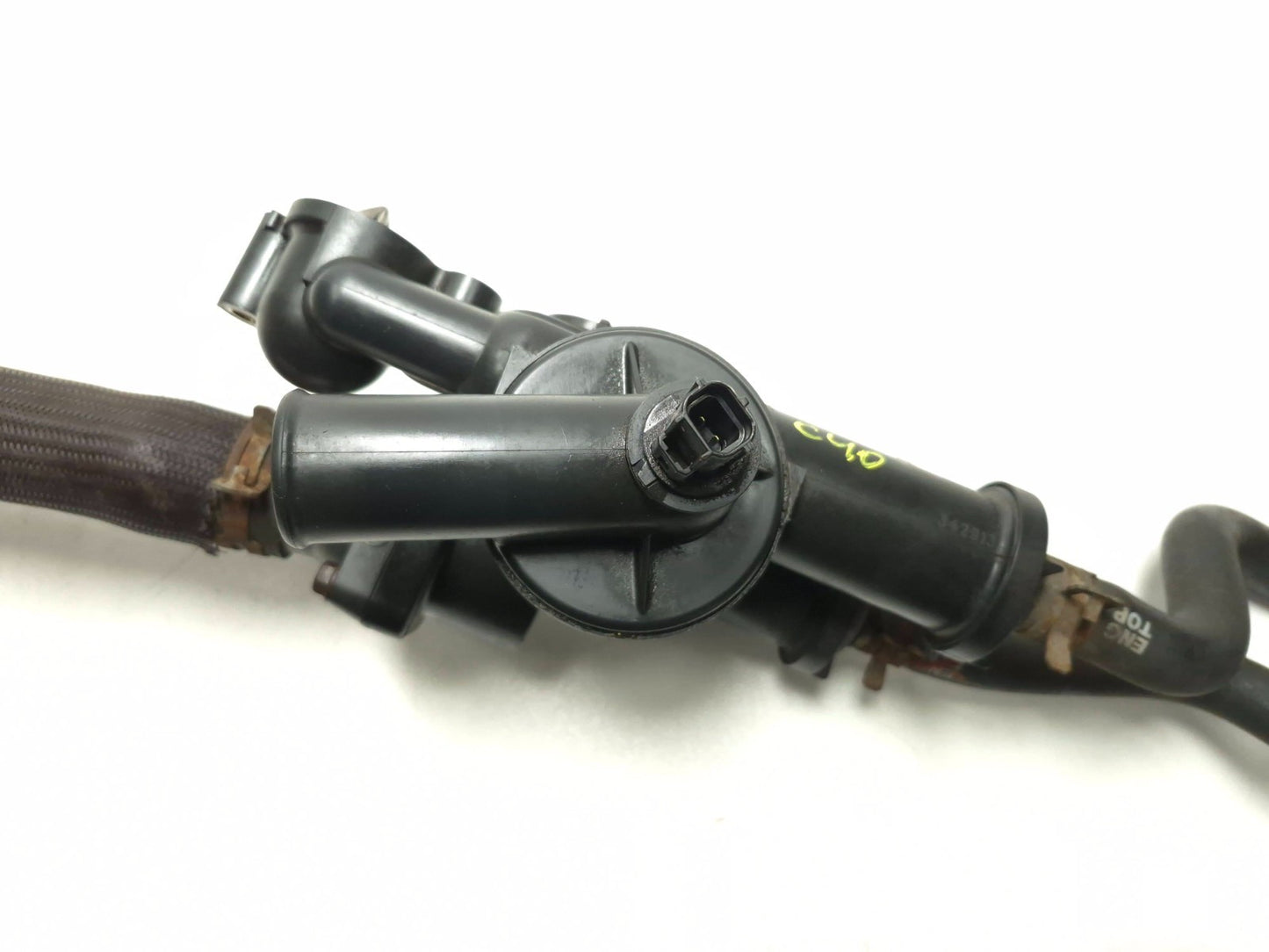 2010 Dodge Caliber Rear Thermostat Housing 04884569ac OEM