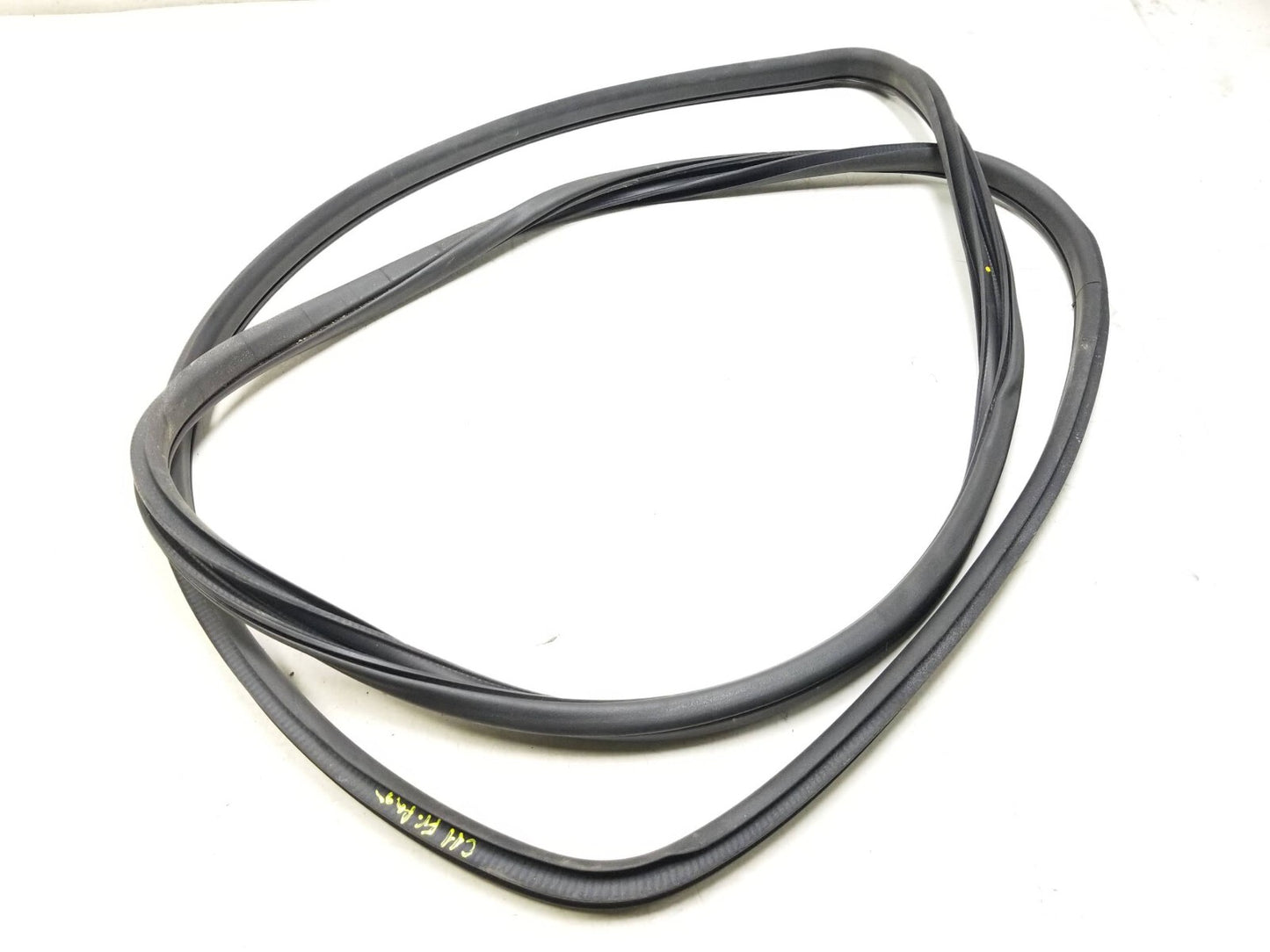 2008 - 2015 Nissan Rogue Front Door Weatherstrip Seal Passenger Side Rh 2pcs OEM