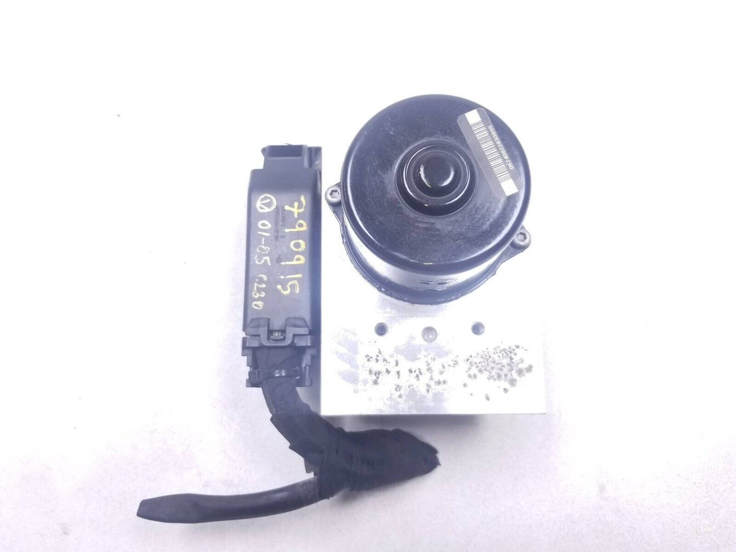 01 - 05 Mercedes-benz W203 C230 ABS Anti Lock Brake Pump A2034311712 OEM