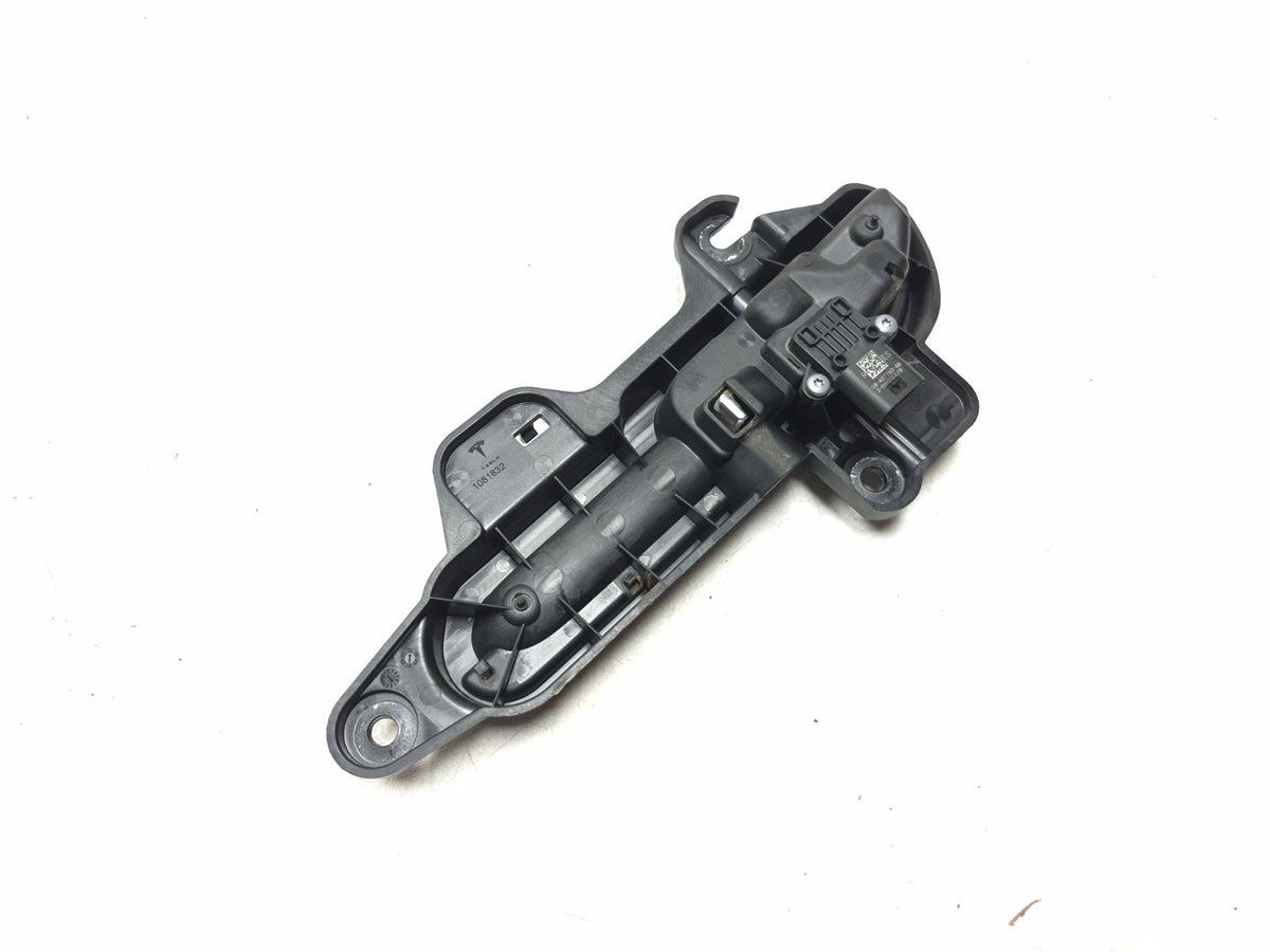 2018 Tesla Model 3 Rear Exterior Door Handle Passenger Side 1081832-00-g OEM