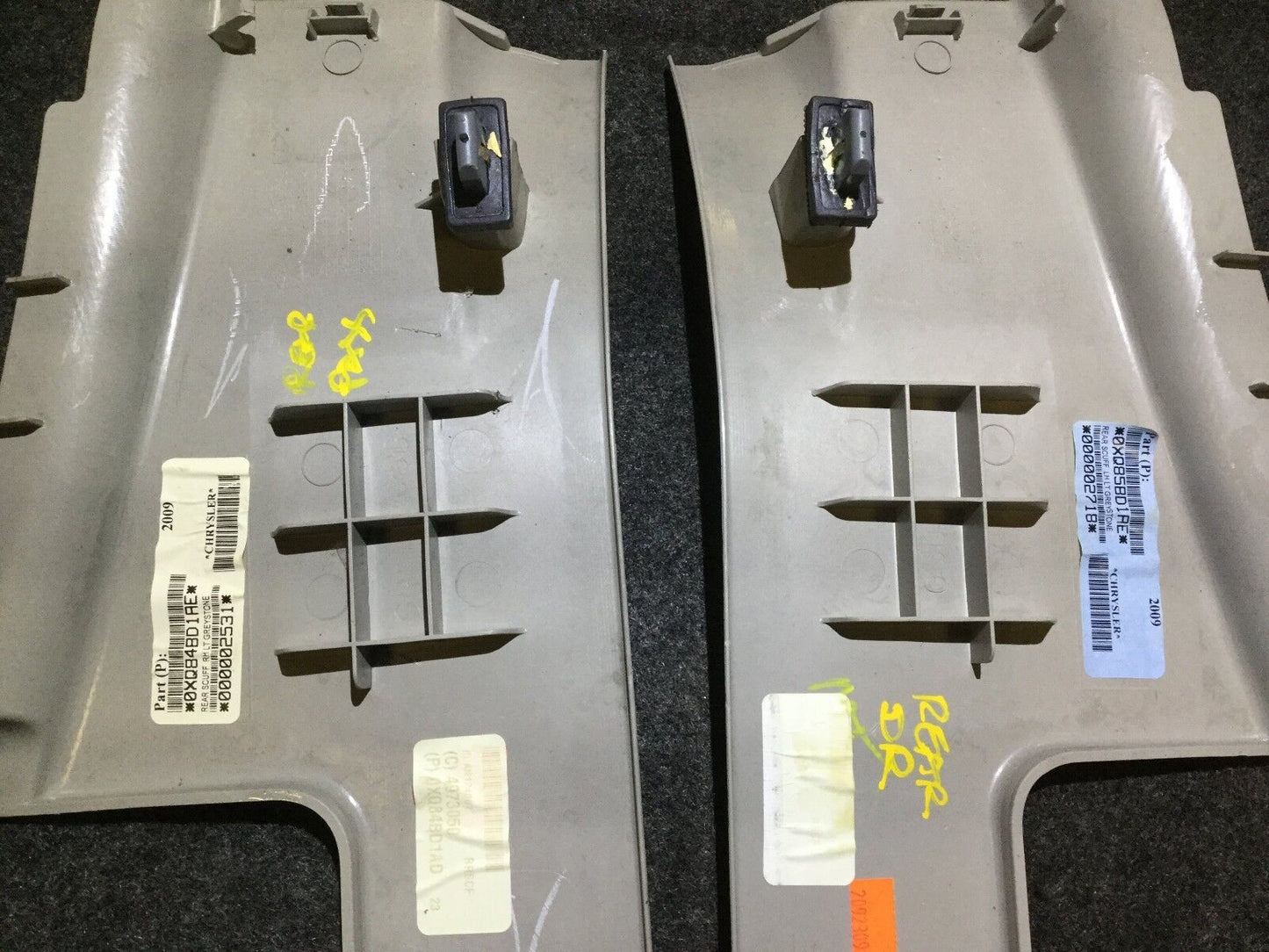 07 08 09 10 Sebring Right & Left Rear Door Sill Kick Plate Trim Cover Panel 2pcs