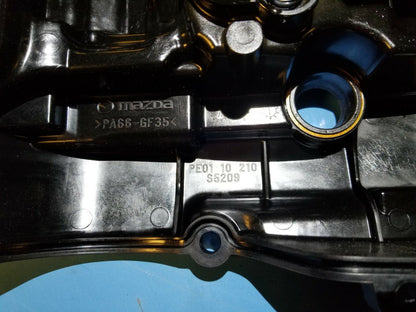 2014 Mazda 3 2.0l Engine Valve Cover OEM