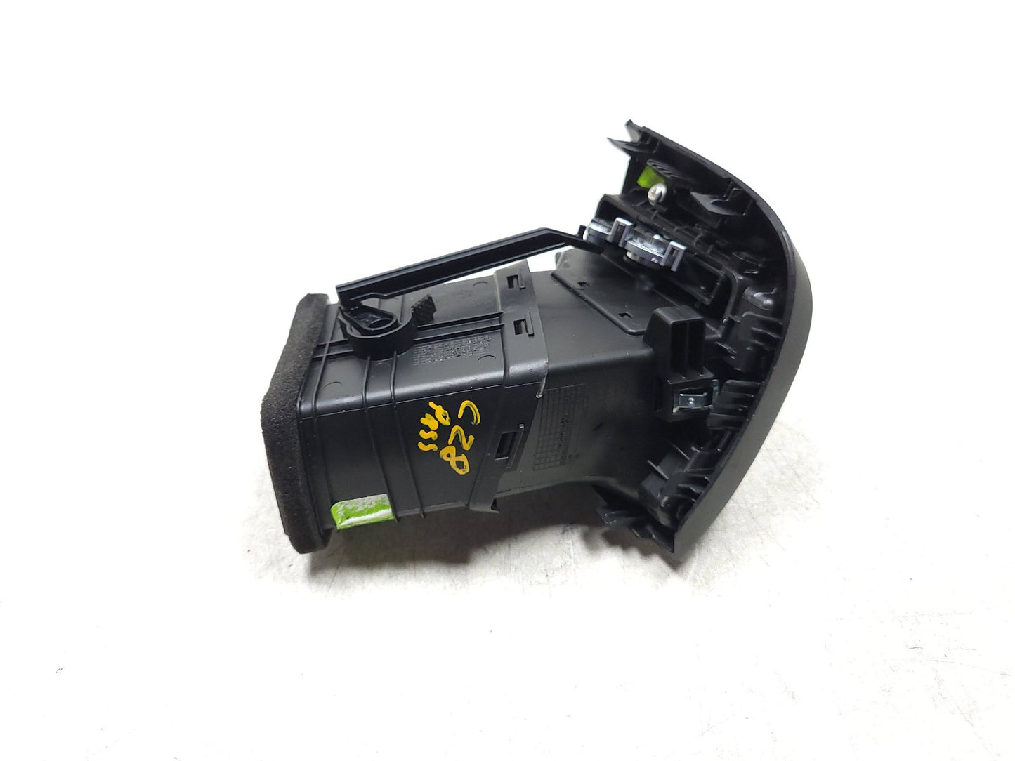 12-17 Hyundai Accent Front Driver & Passenger Dash Vent Heat AC OEM