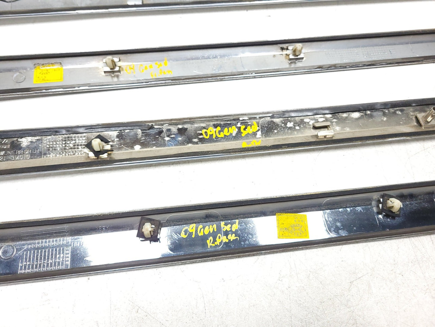 09-12 Hyundai Genesis Door Lower Chrome Molding 4pcs OEM Sedan