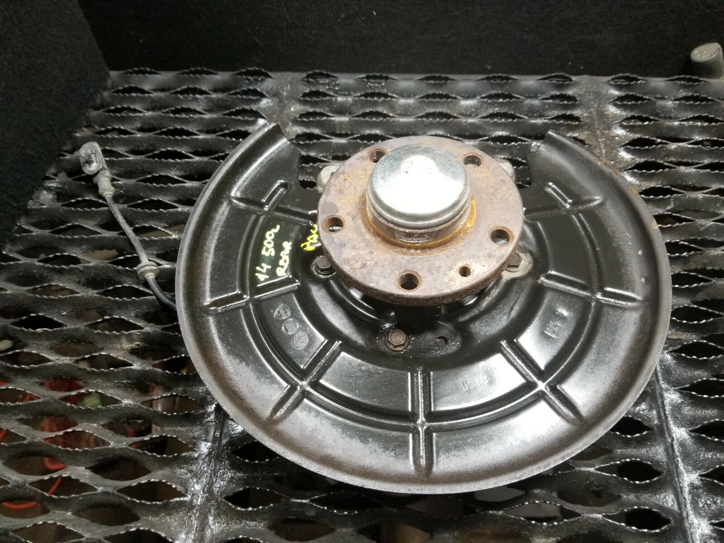 2014 Fiat 500l Rear Spindle Knuckle Wheel Hub Right Passenger Side OEM