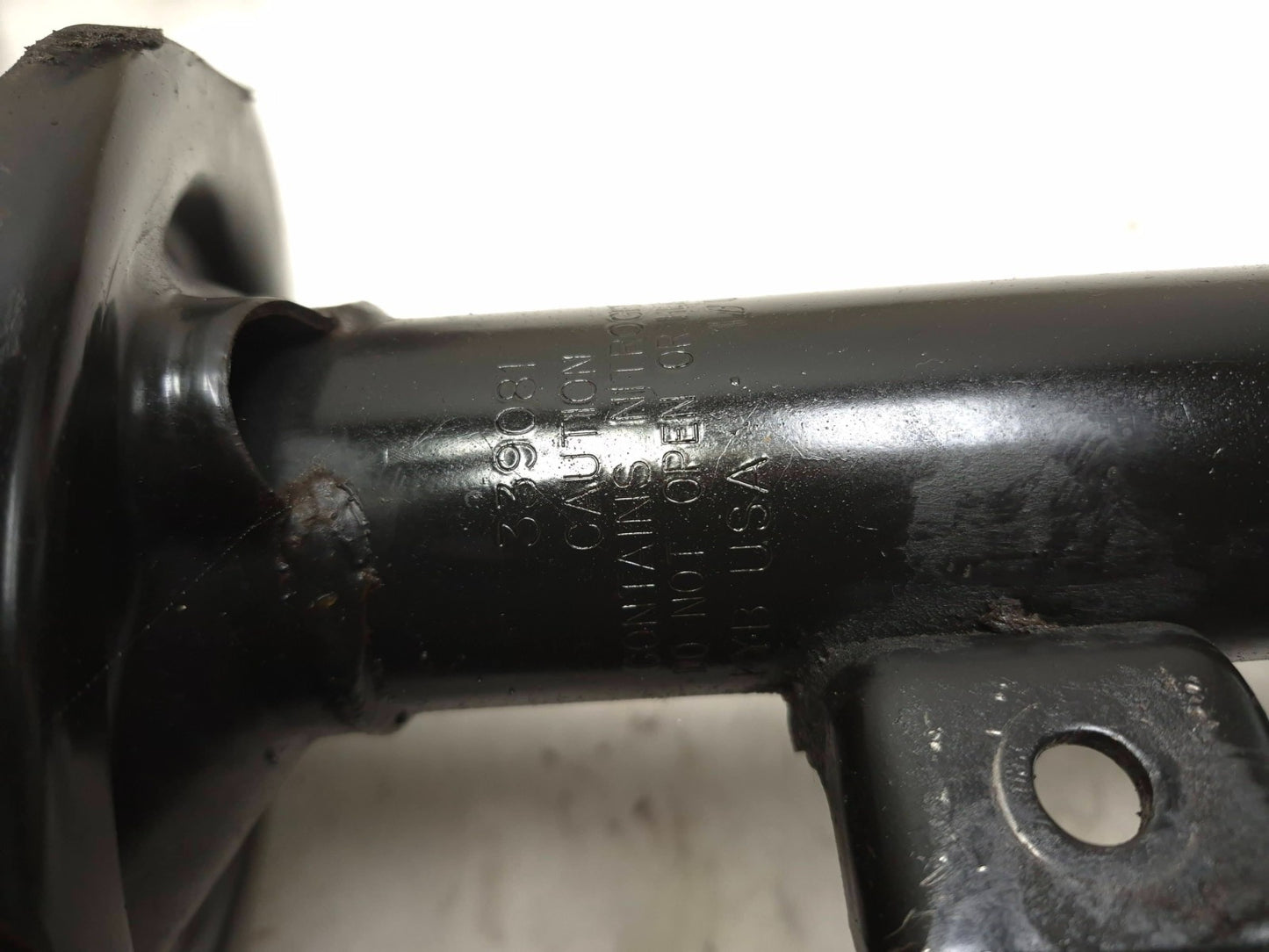 2009 Mitsubishi Outlander Front Shock Strut Absorber Left & Right OEM