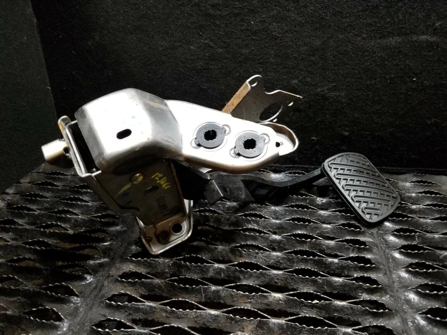 2012 Nissan Juke Brake Pedal OEM