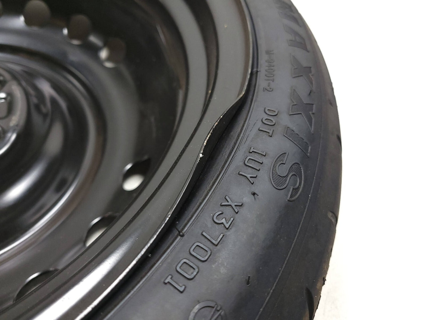 2005 - 2010 Scion Tc Wheel Rim W/ Tire T125 / 70d17 OEM