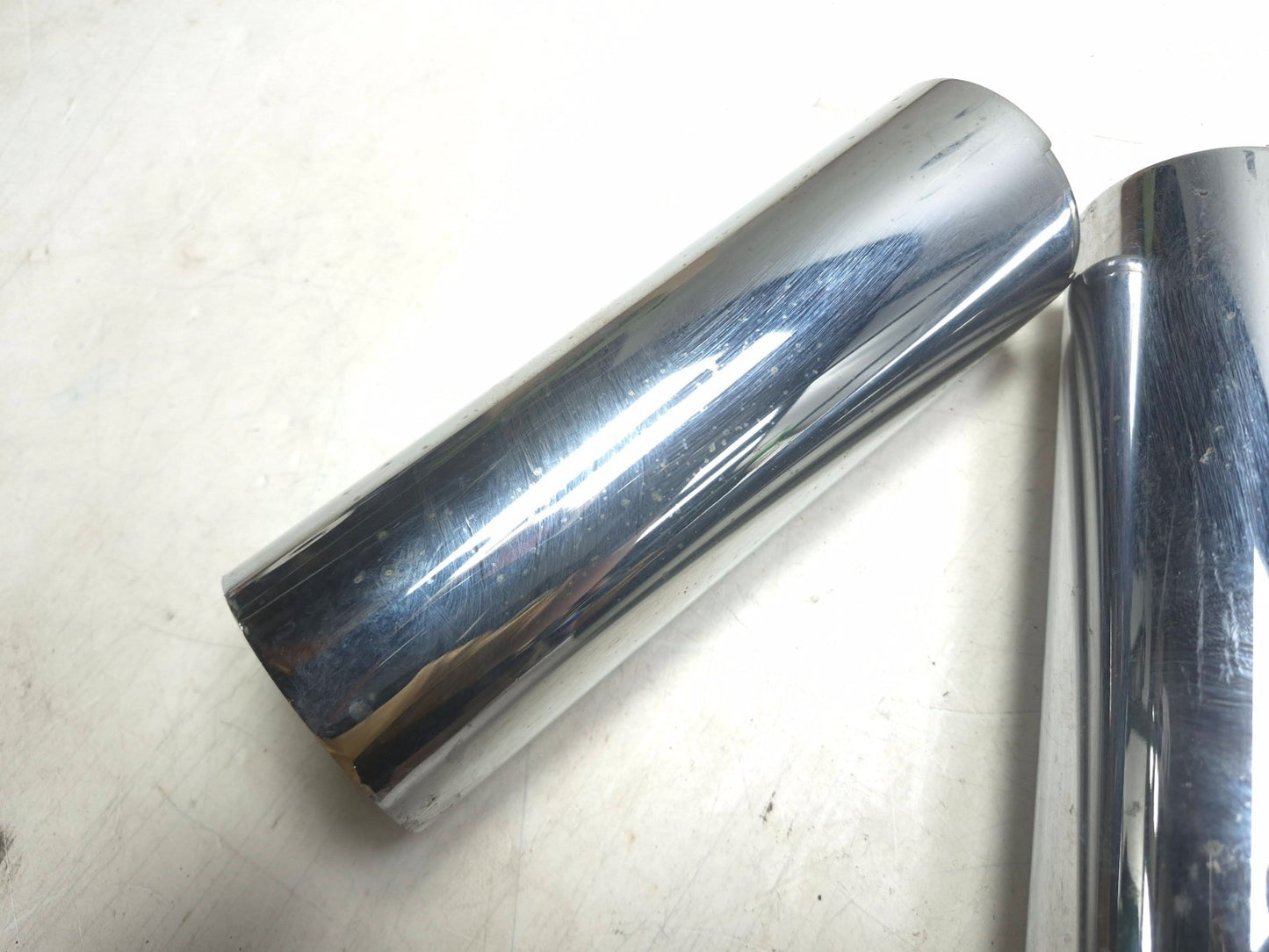 2001 Kawasaki Vulcan 1500 Vn1500 Classic Front Fork Lower Cover Pair OEM