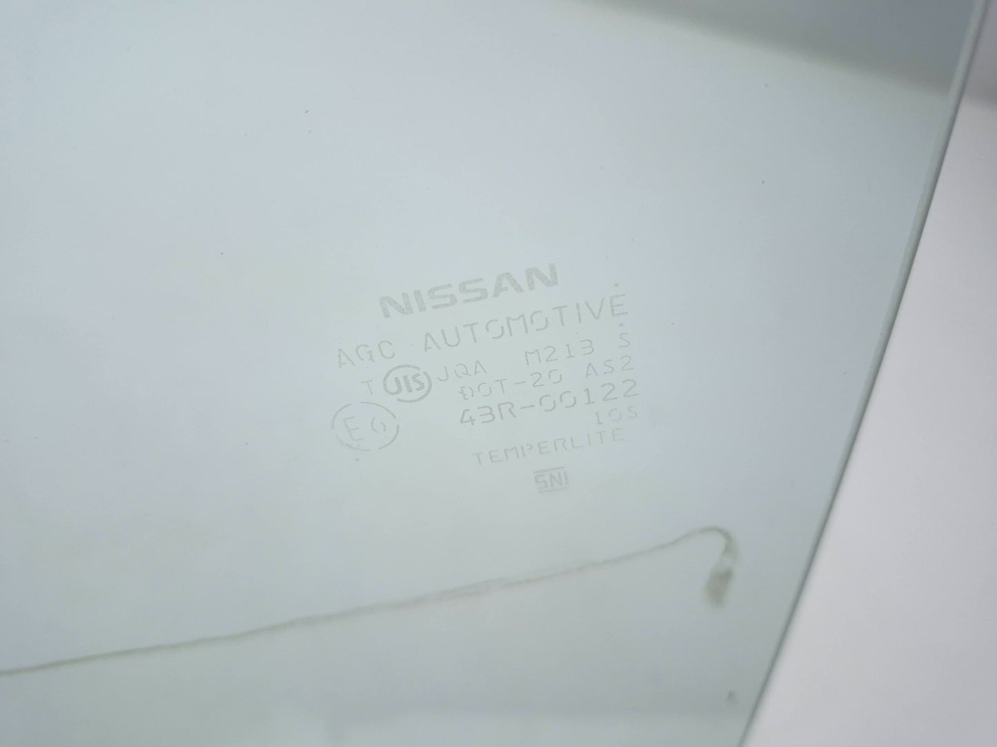 2011 Nissan Juke Door Window Glass Rear Driver Side Left OEM