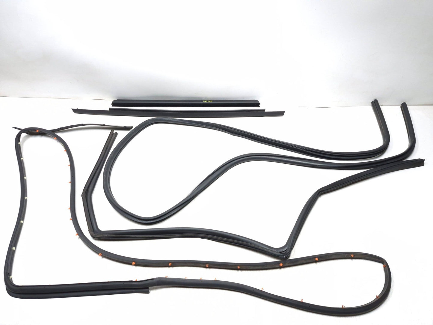 2017 Dodge Journey Rear Driver Door Weatherstrip Seal 5 Pcs OEM