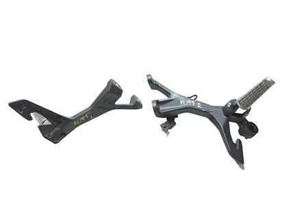 2019 Kawasaki Z400 Er400d Rear Footrest Left & Right Pair OEM