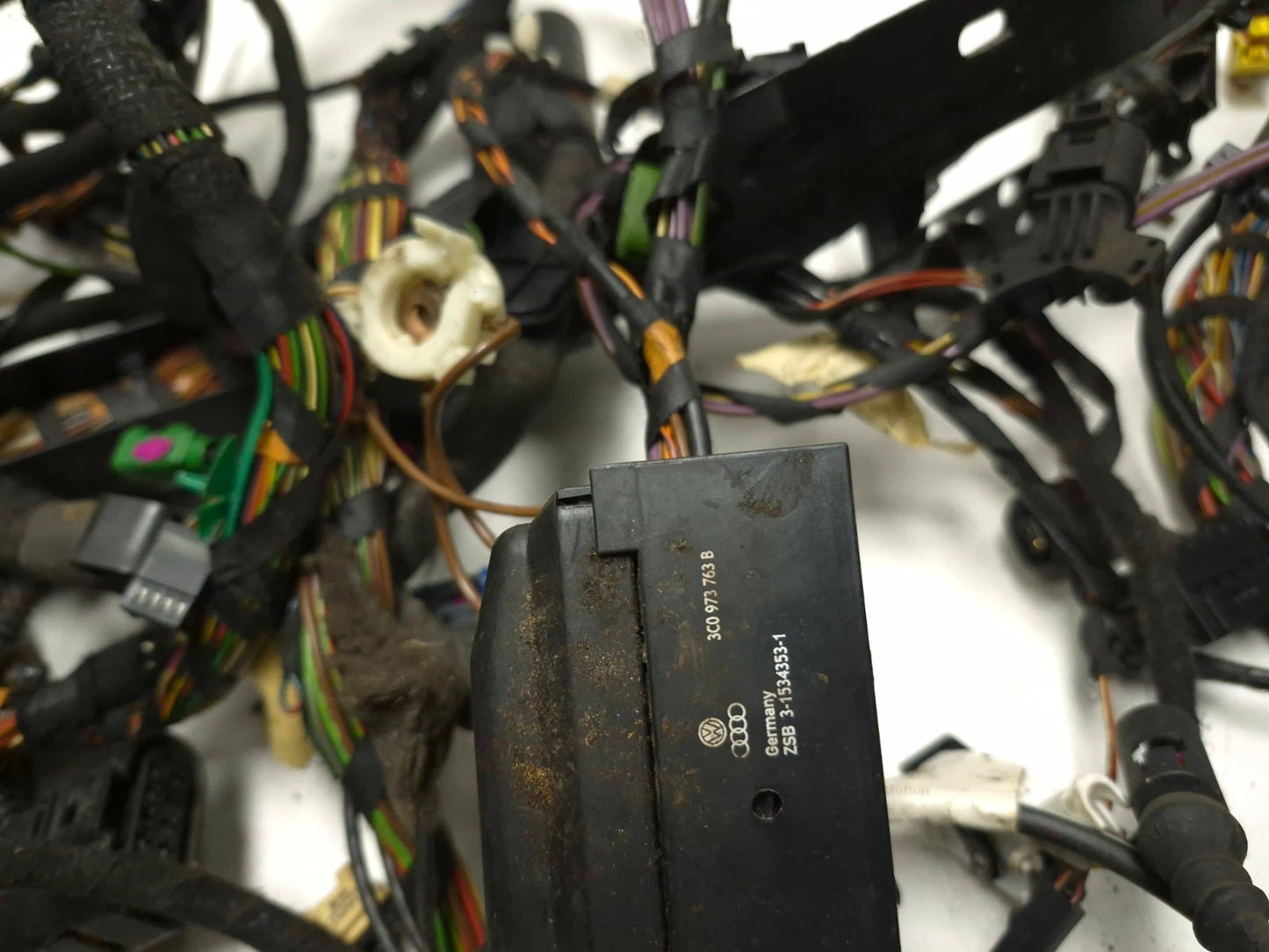 2011 Volkswagen Tiguan Interior Main Body Wire Harness W/ Fuse Box OEM