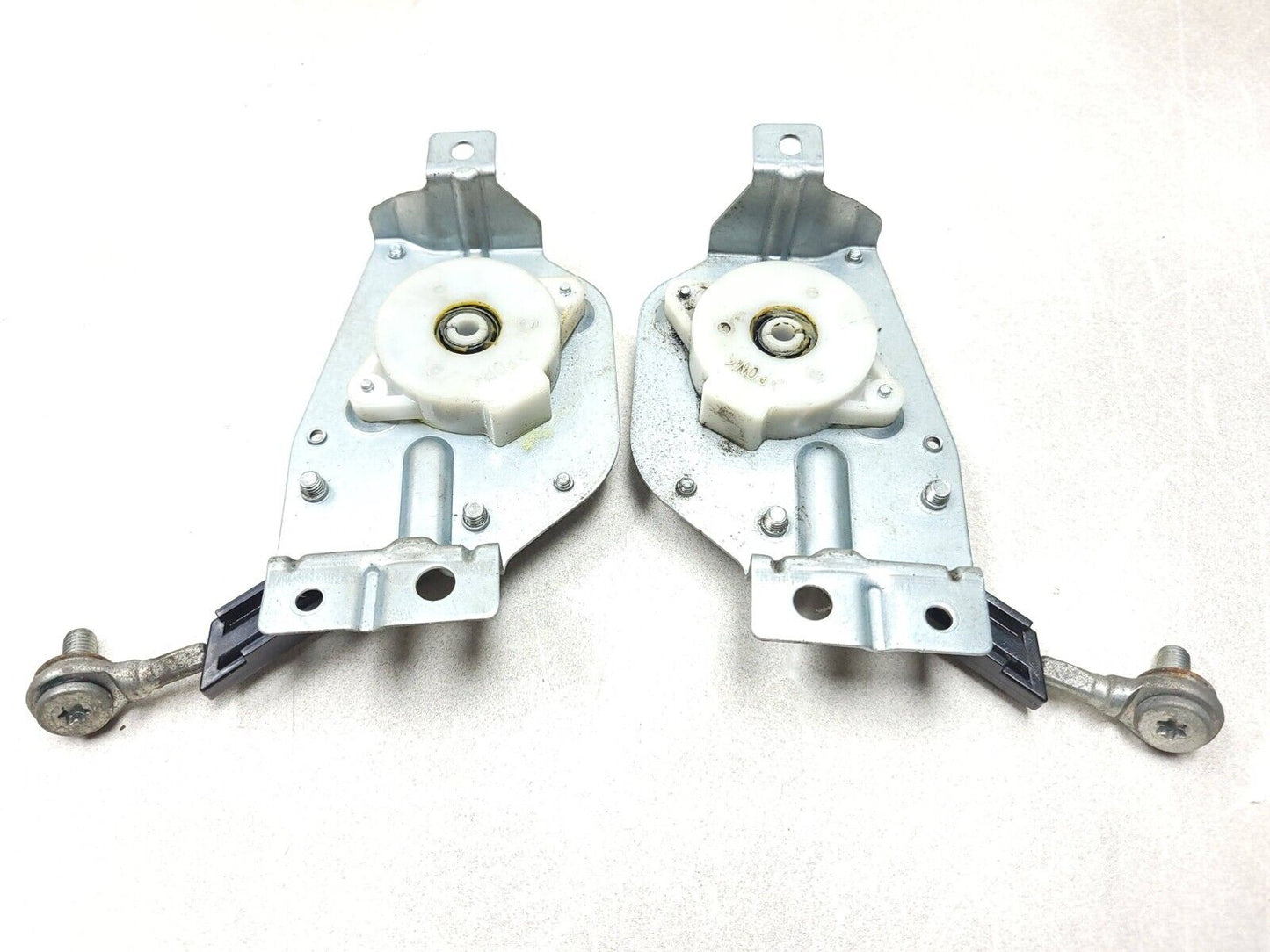 2007 - 2013 Mitsubishi Outlander Tailgate Assist Spring Lift Left & Right OEM