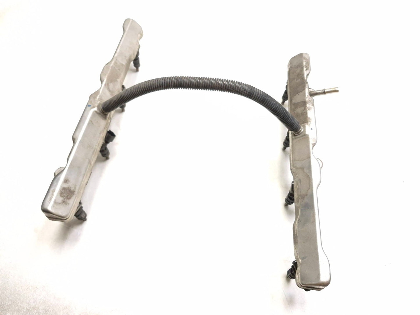 2020 Dodge Challenger 5.7l Fuel Rail Assy OEM