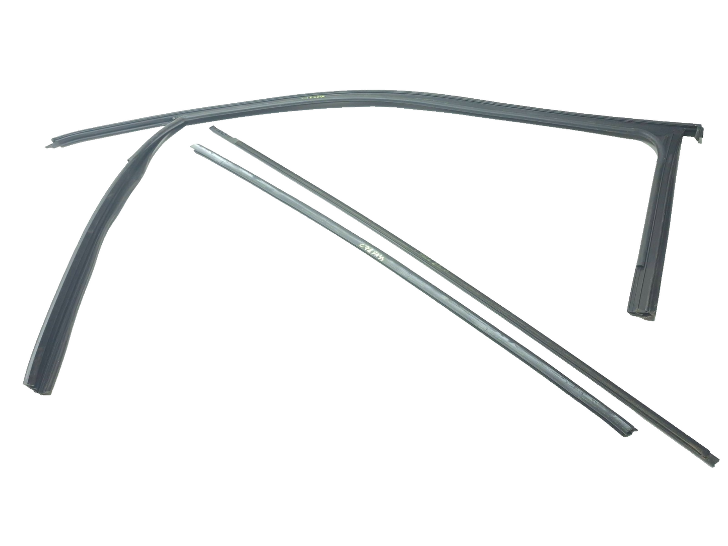 2012 Volvo C30 Front Right Passenger Door Window Belt & Weatherstrip Seal OEM