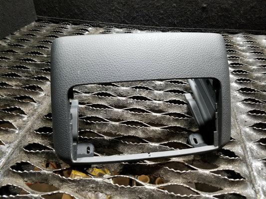 11 12 13 14 15  Audi Q7 Rear Center Console Air Vent Trim Panel OEM 87k Miles