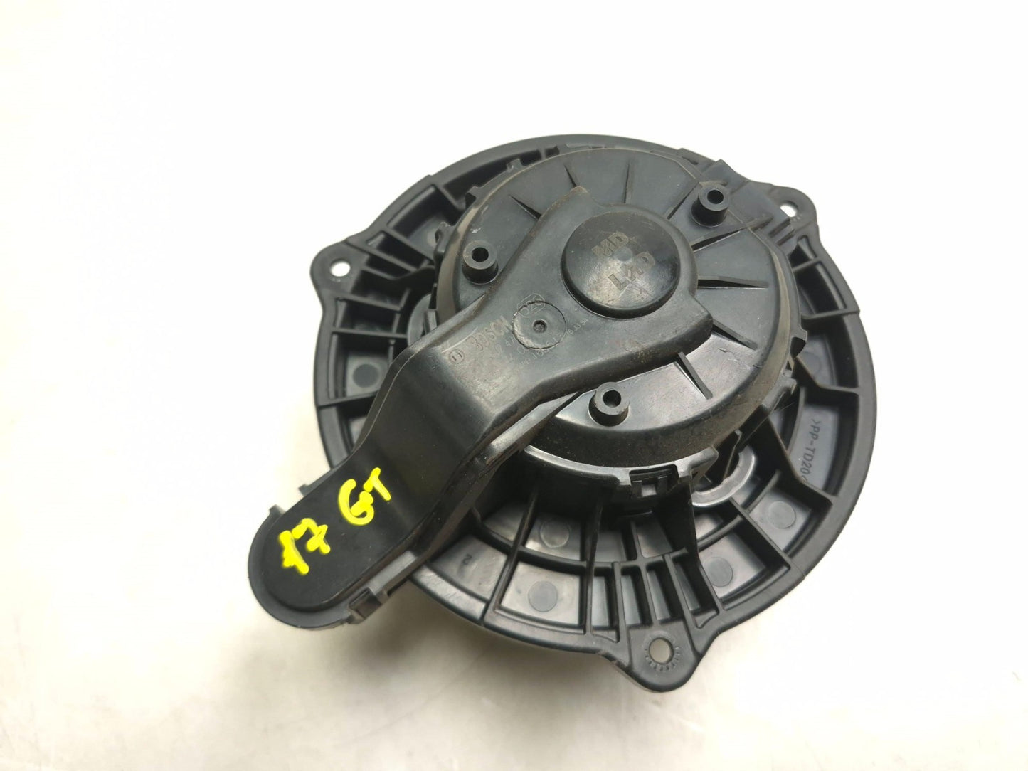 2017 Hyundai Elantra Gt Heater Blower Motor W/ Fan OEM