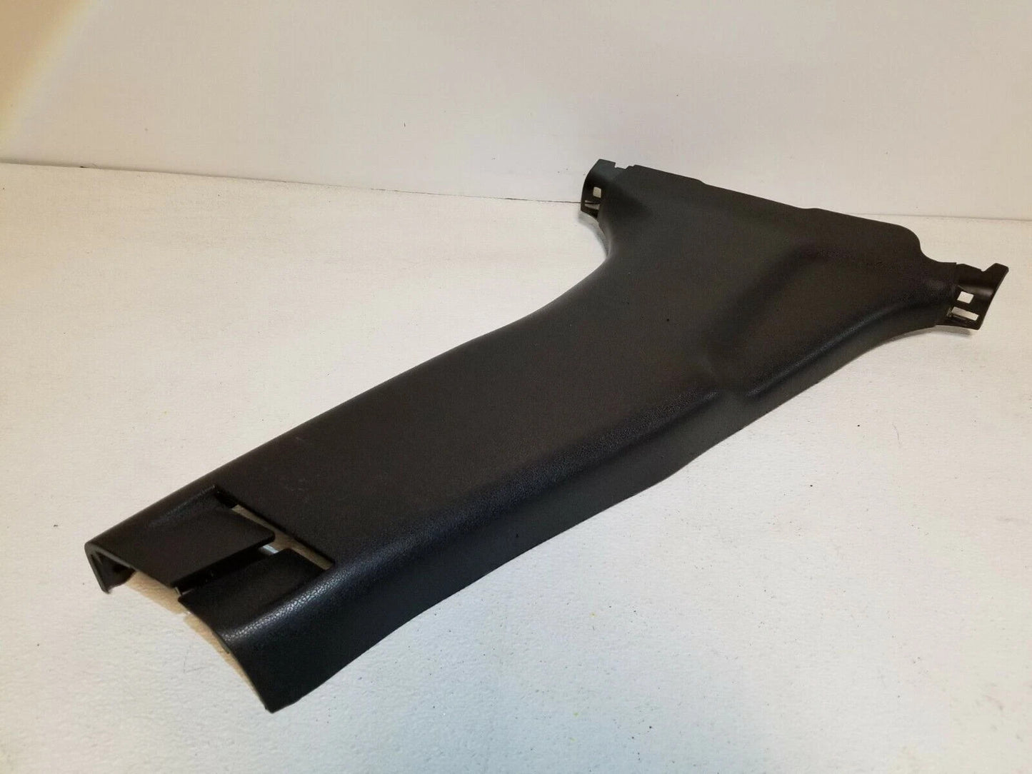2012 Nissan Juke Passenger Side Door B-pillar Trim Cover OEM