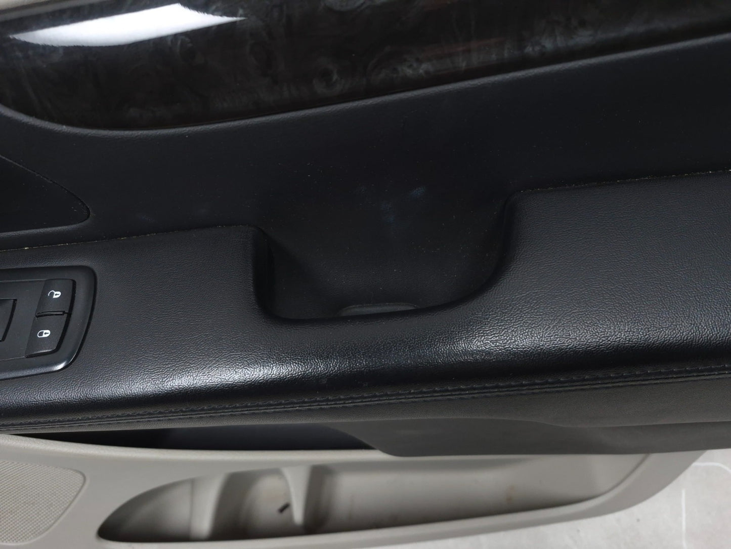 2013 Dodge Grand Caravan Front Passenger Door Panel Trim Oem✅