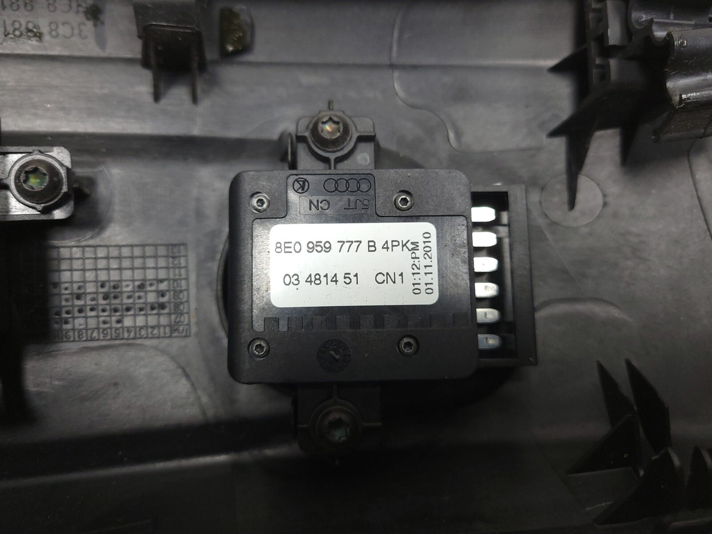 2012 Volkswagen Cc Front Seat Control Switch & Trim Passenger Right OEM