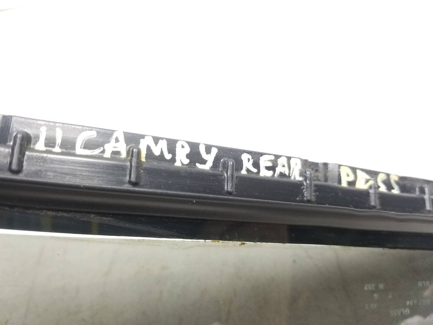 2007 - 2011 Toyota Camry Door Vent Window Glass Rear Passenger Side Right OEM