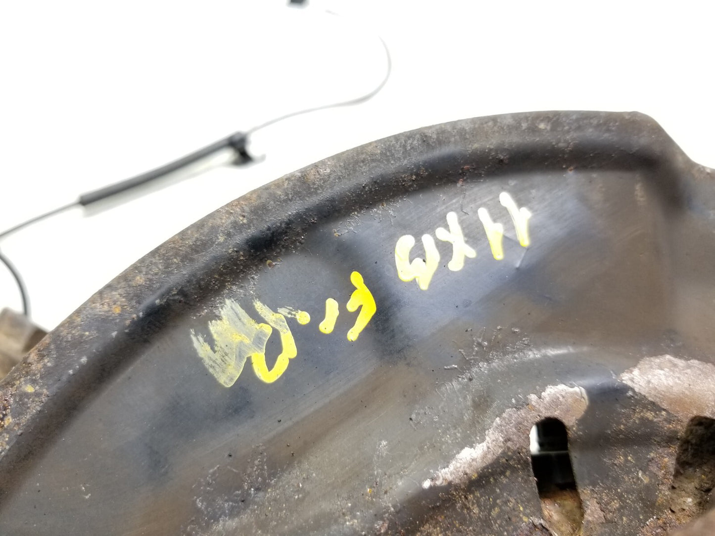 2011 Scion Xb Front Spindle Knuckle Wheel Hub Driver Side Left OEM