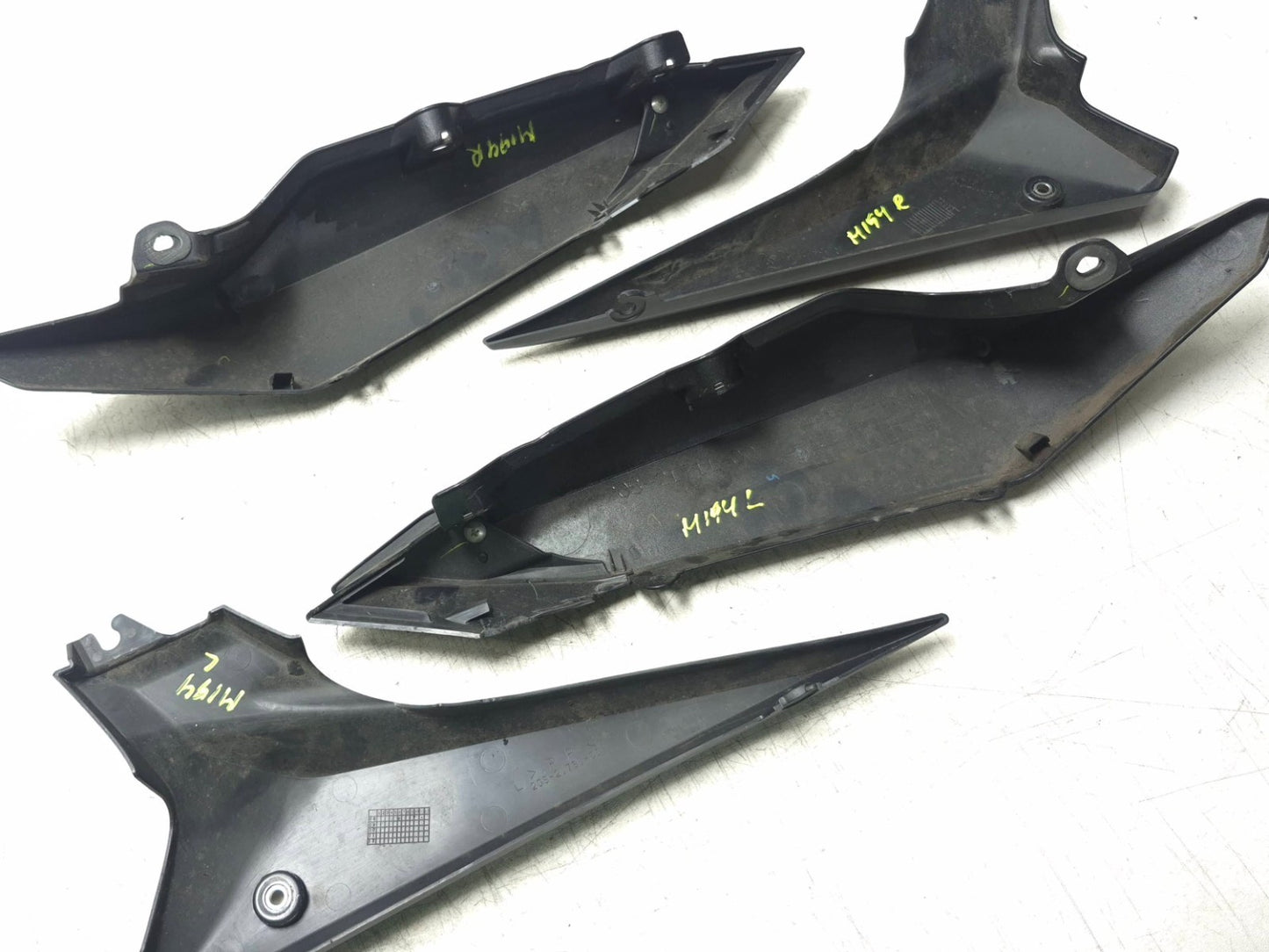 2009 Yamaha Fz6r Rear Back Tail Fairing Left & Right 4pcs OEM