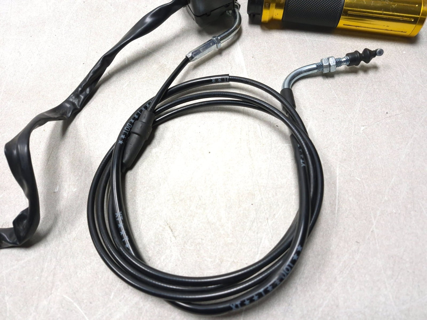 2025 Qiax Fy200t34/tank 200 Right Handlebar Switch & Throttle Cable Grip OEM