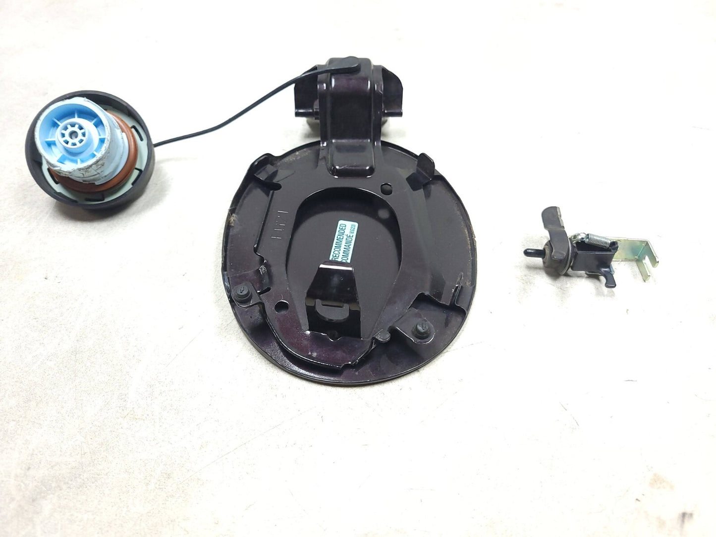 2007 - 2012 Mazda Cx-7 Fuel Gas Filler Door Lid W/ Cap OEM