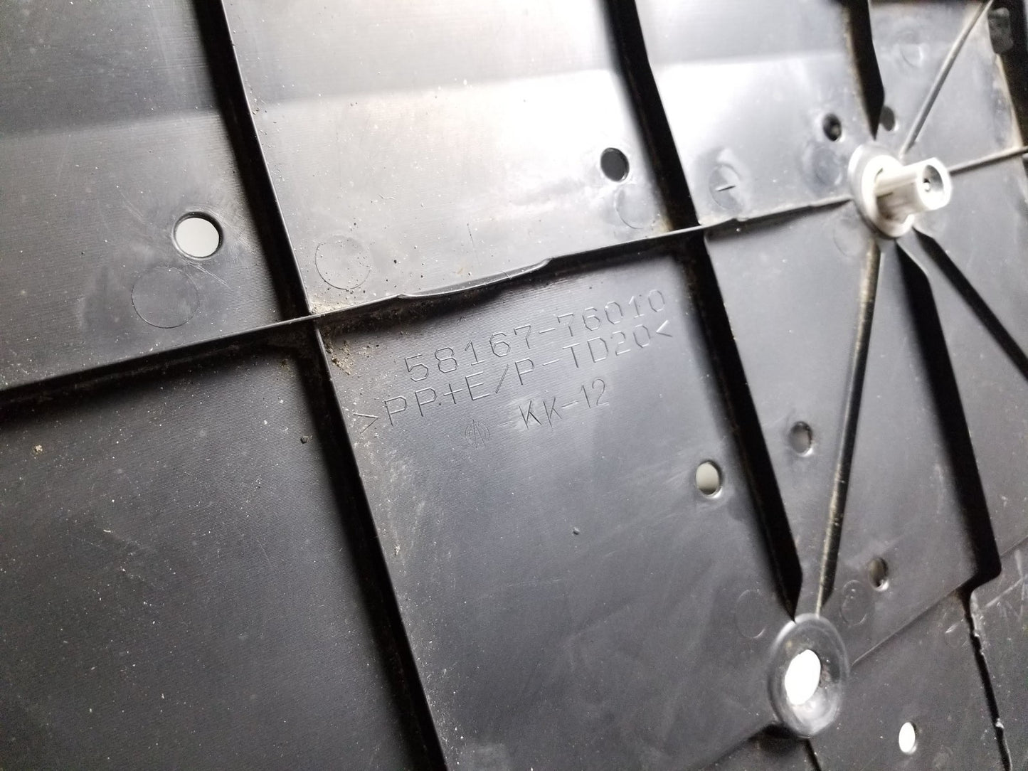 11-17 Lexus CT200h Shield Underbody Floor Cover Oem✅