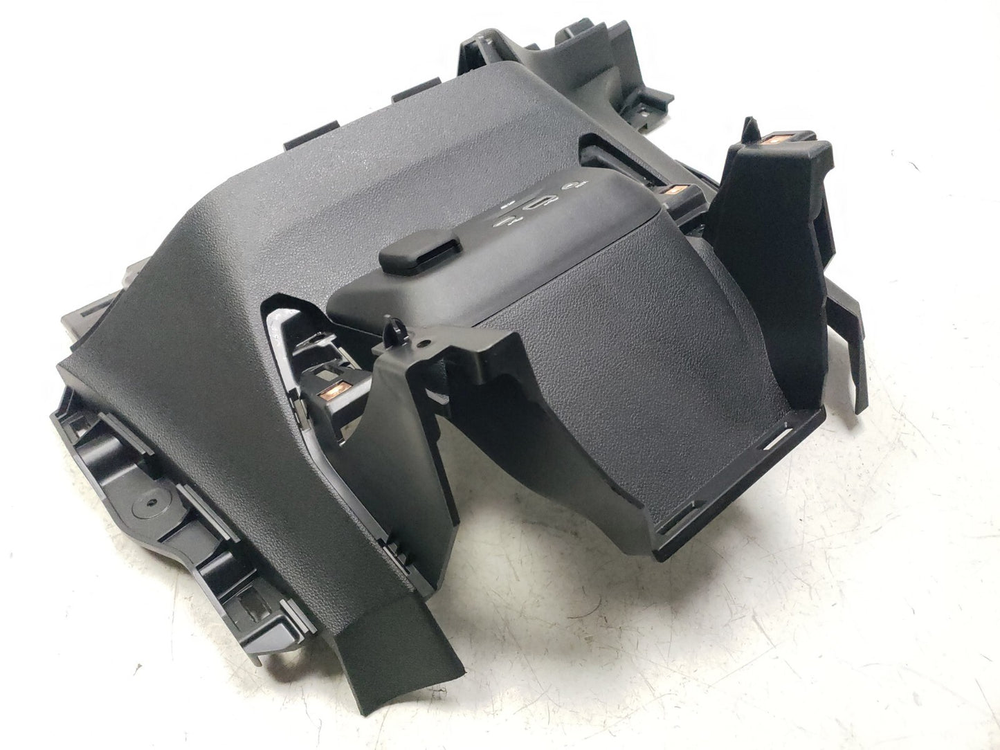 2022 Chevrolet Trailblazer Center Console Trim & Aux Usb OEM