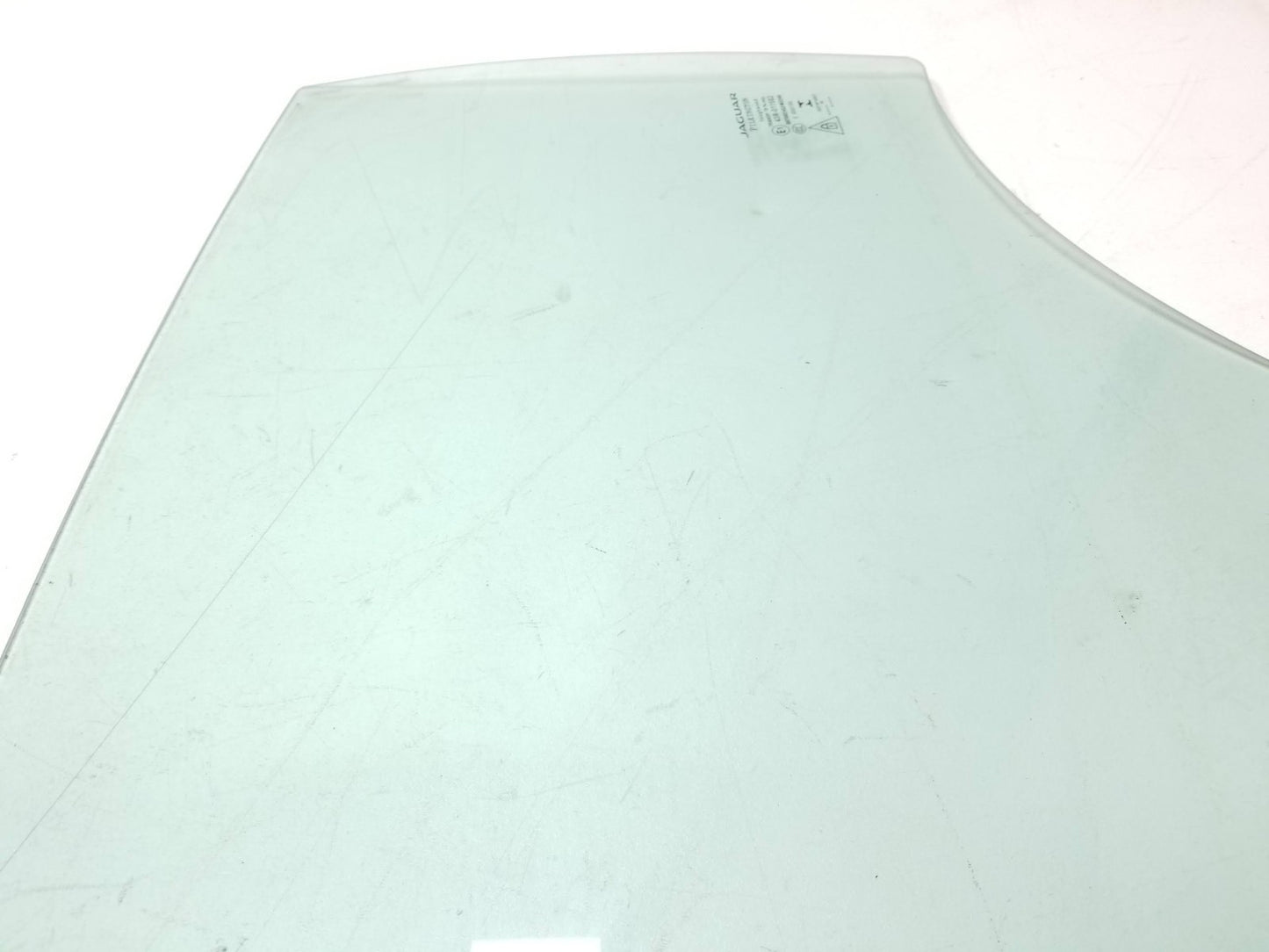 2017 Jaguar Xe Rear Driver Side Left Door Glass T4n3107 OEM