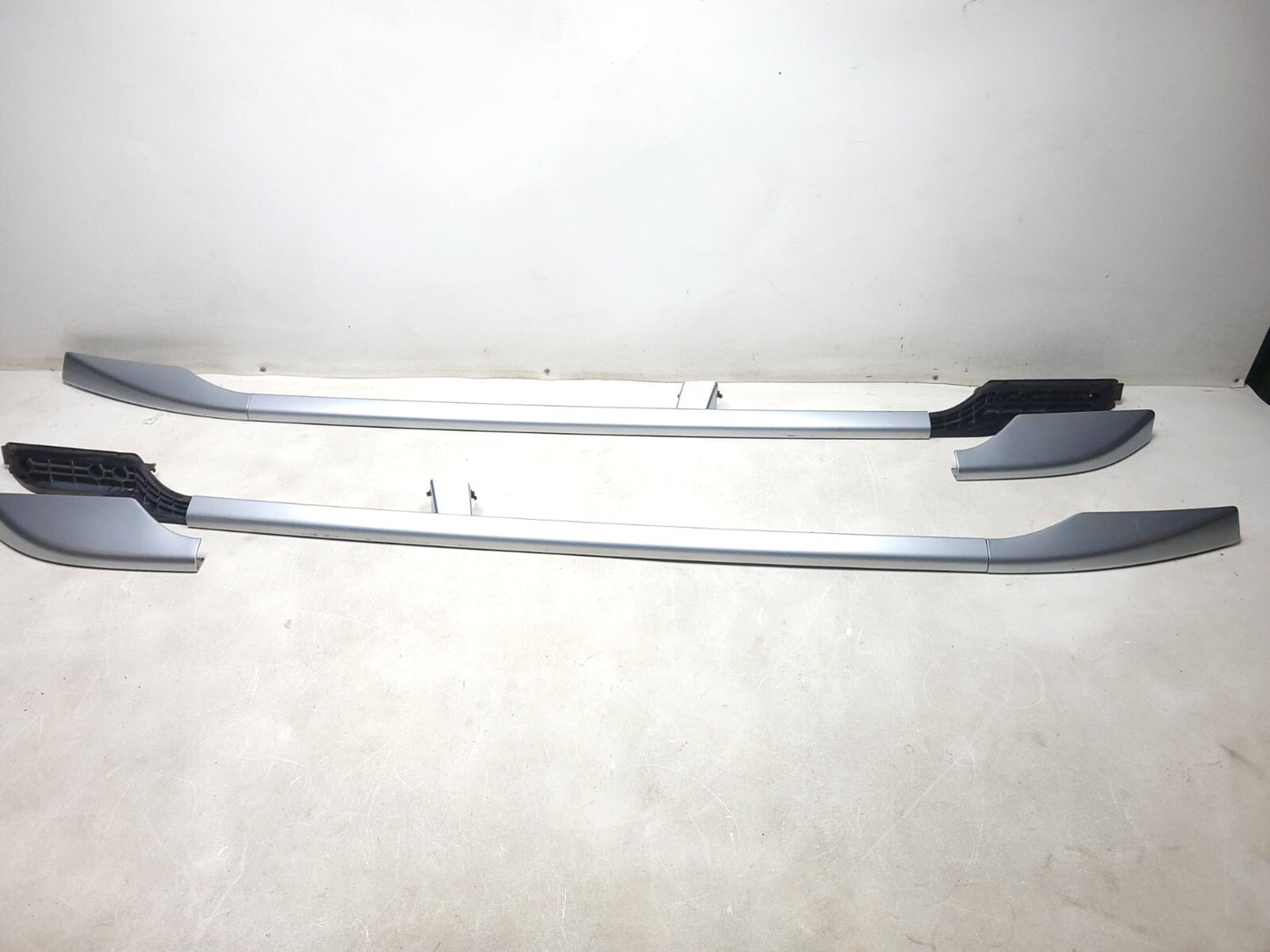 2009 Mitsubishi Outlander Roof Rack Rail Left & Right OEM