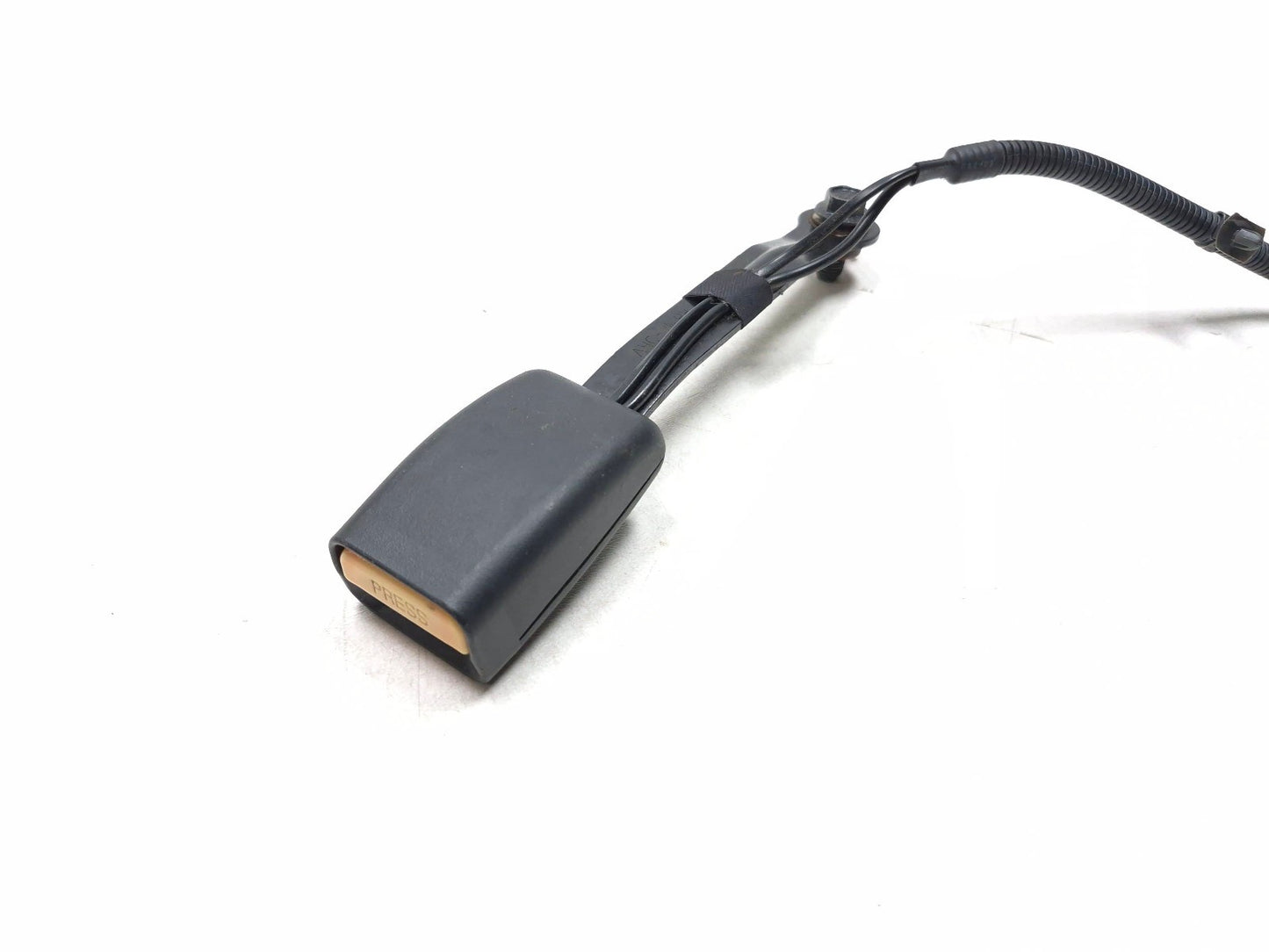 2014 Hyundai Accent Front Left Driver Seat Belt Buckle Latch OEM