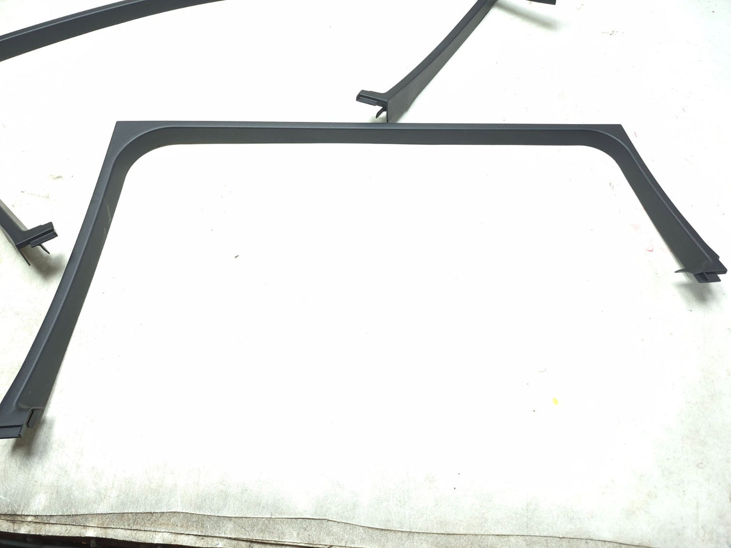 2012 Nissan Leaf Door Frame Glass Trim Front & Rear 4pcs OEM