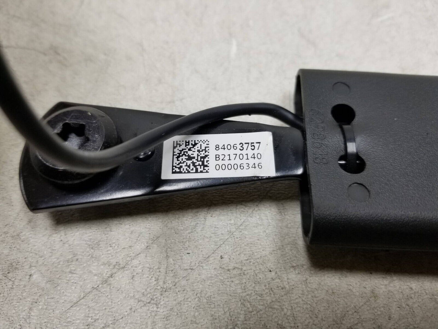 2017 - 2019 Cadillac Xt5 Seat Belt Buckle Front Passenger Side Right OEM