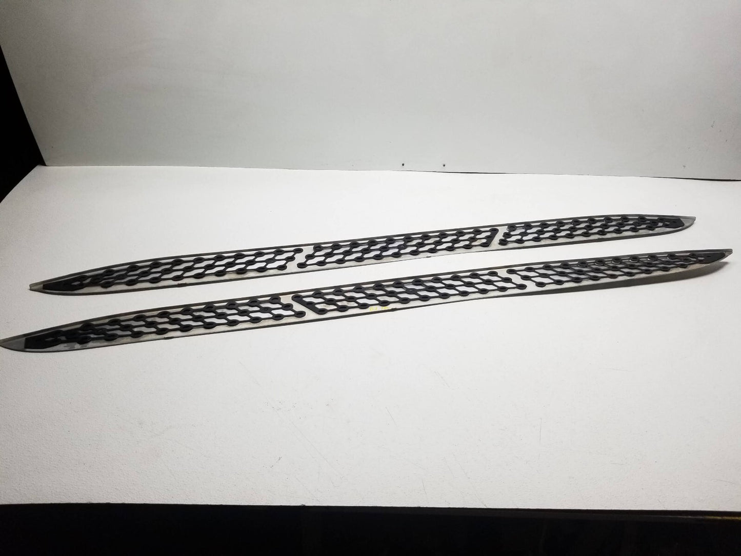 2007 Mercedes Ml500 Running Board Side Step Trim Panel Pair OEM