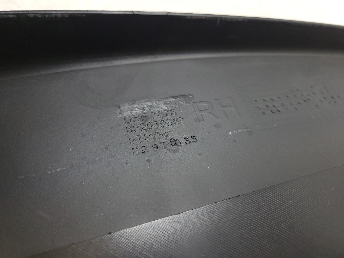 2014-2019 Chevrolet Silverado 1500 Molding Door Window OEM