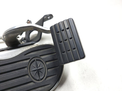 01 - 10 Yamaha V Star 650 Xvs650 Classic Front Right Floorboard & Brake Pedal